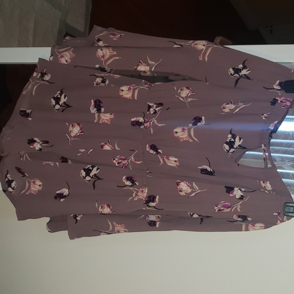 Romper - Picture 1 of 3